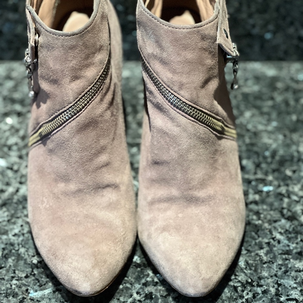 Belle by Sigerson Morrison suede booties sz 9 - Picture 7 of 7